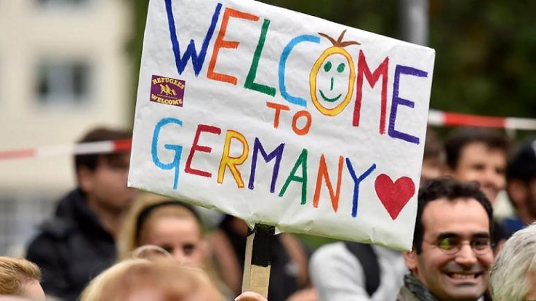 Germania va respinge refugiații ilegali la granițele sale