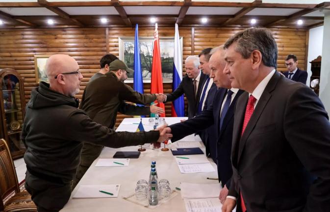 Rusia: „Acum nu există nicio bază pentru a începe discuții de pace” în Ucraina