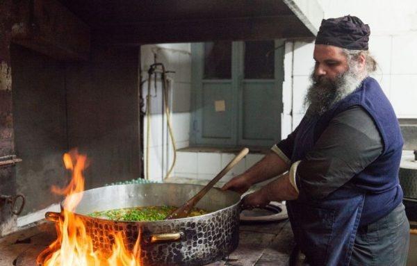 Fabuloasa Românie. Mănăstirea din inima Deltei. Călugării pescari (III)