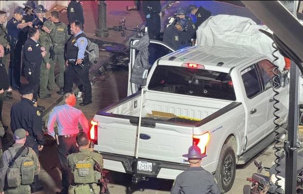 SUA: 10 morți, 30 răniți după ce o mașină a intrat în mod intenționat în mulțime în New Orleans