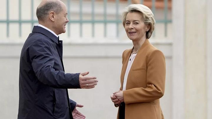 Olaf Scholz îi scrie o scrisoare Ursulei von der Leyen pentru a îi cere „să amâne obiectivele climatice” și să „scadă prețurile la electricitate” 