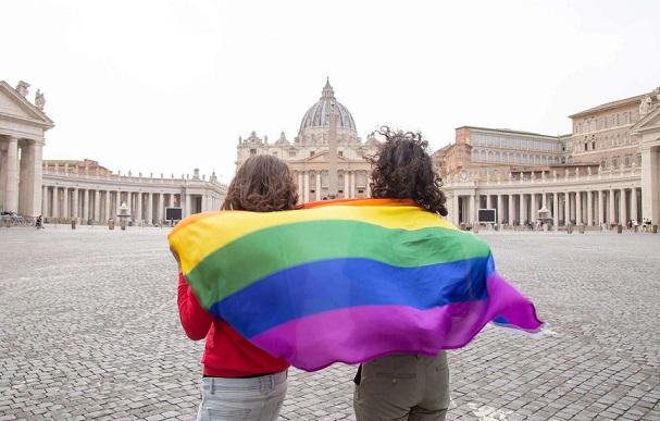 Francisc, papa care a întredeschis porțile Bisericii pentru persoanele LGBT: ​​​​​​"Cine sunt eu să judec?" 