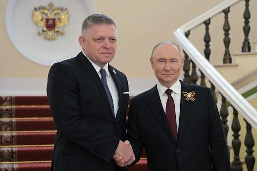 Prim-ministrul slovac ignoră criticile UE și se întâlnește cu Vladimir Putin