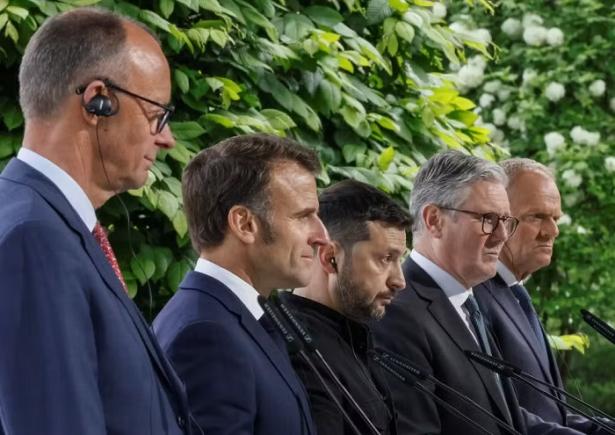 Dmitri Medvedev răspunde cu o insultă propunerii de încetare a focului venite din partea liderilor Europei