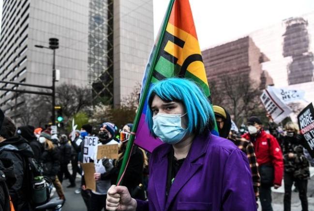 „Catedrala” woke se prăbușește în America, în sfârșit