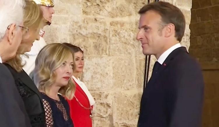 Macron și Meloni, cei doi lideri europeni care se detestă reciproc, se întâlnesc la Roma 