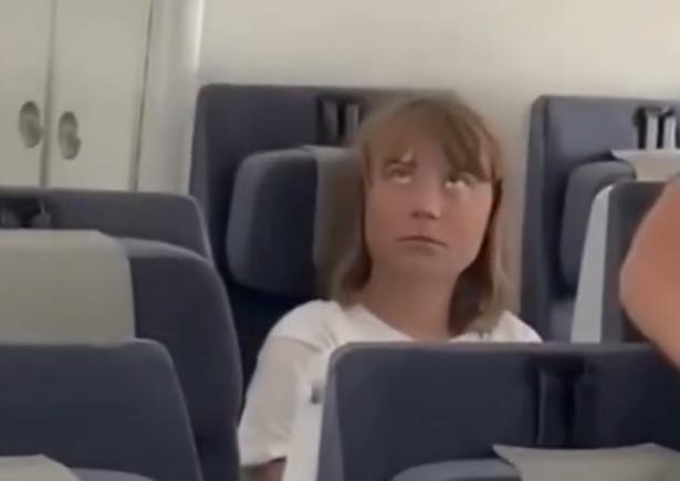 Greta Thunberg a fost expulzată din Israel și se află la bordul unui avion spre Franța