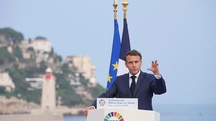 Macron amenință din nou cu dizolvarea Parlamentului si organizarea unor alte alegeri anticipate în Franța