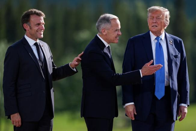 „Emmanuel greșește de fiecare dată”: Trump îl critică pe Macron și părăsește mai devreme summitul G7
