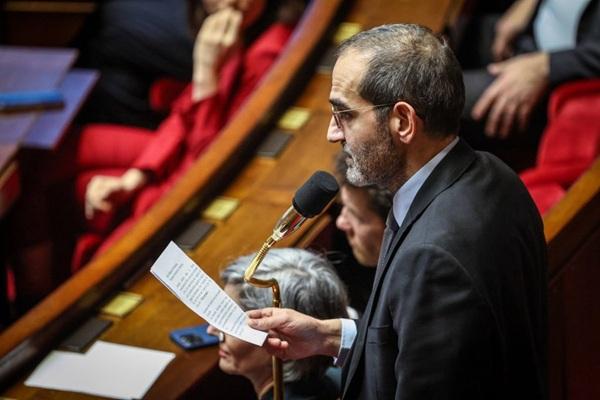 Deputatul francez ecologist Pouria Amirshahi - autorizat să călătorească în Statele Unite după refuzul inițial al vizei
