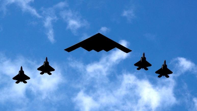 New York Times: Bombardiere americane B-2 se îndreaptă spre Pacific, în contextul tensiunilor cu Iranul