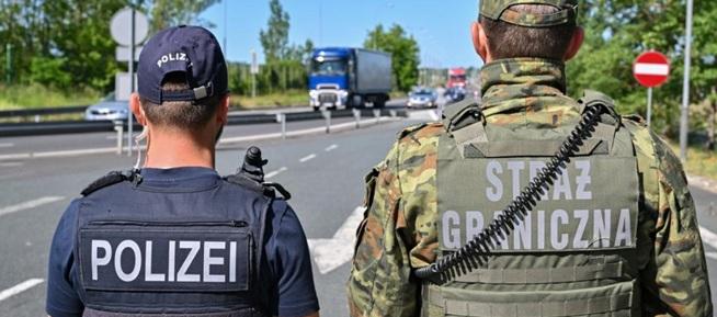Polonia reintroduce controale la frontierele cu Germania și Lituania
