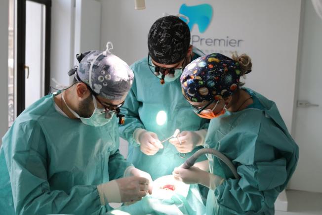 Află despre implantul dentar direct de pe site-ul oficial DentalPremier.ro