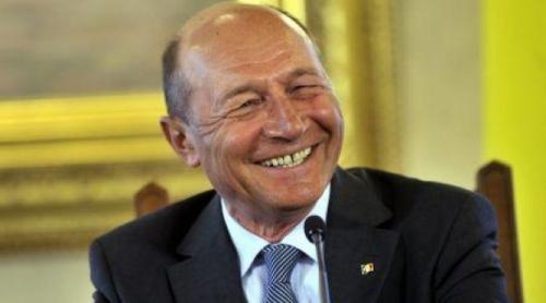 Ponta îl vrea pe Băsescu senator de drept
