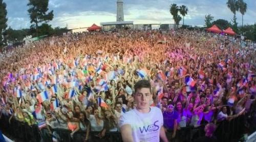 Record mondial la cel mai mare selfie, înregistrat la Nisa