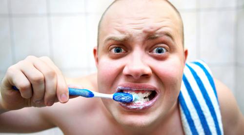 Ce se întâmplă dacă nu te speli pe dinți? Nici nu-ți dă prin cap!