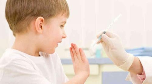 Idei preconcepute sau inoculate împotriva vaccinării. Cât de sigure sunt vaccinurile?