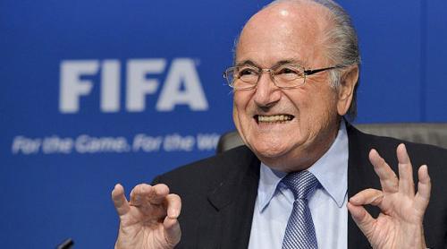 Rămâi mască. Sepp Blatter  se gândeşte să rămână la conducerea FIFA, deşi a demisionat!