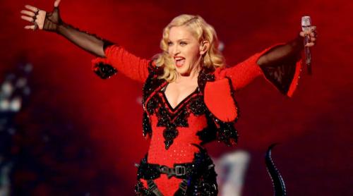 Madonna nu se poate uita la propriile concerte