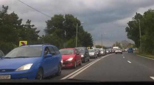 Vremea rea alungă turiștii de pe litoral. TRAFIC AGLOMERAT la intrarea pe Autostrada Soarelui