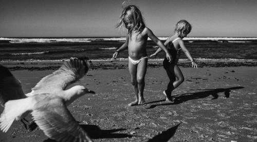 Copilăria în alb și negru. Proiect FOTOGRAFIC