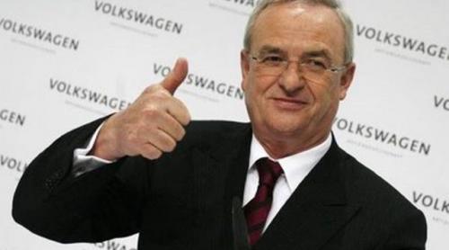 Martin Winterkorn, directorul general Volkswagen, a demisionat. Compania vrea un nou şi sincer început