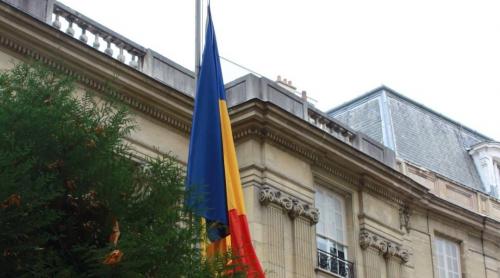 Apelul Ambasadei României în Franţa. Drapelul României a fost coborât în bernă