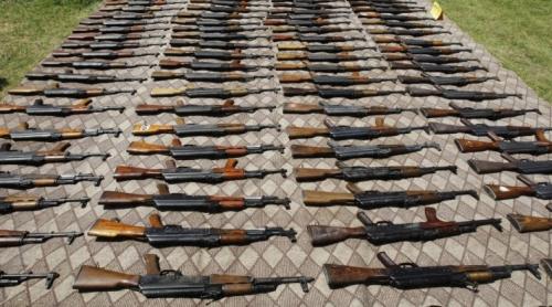 Poliția franceză a confiscat 174 de arme, dintre care 18 sunt arme de război