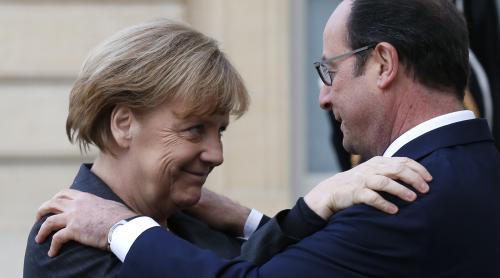 Merkel merge la Paris pentru a discuta personal cu Hollande. Tema este terorismul