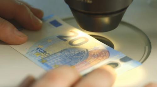Banca Centrală Europeană schimbă astăzi banii. Vezi cum arată noile bancnote (VIDEO)