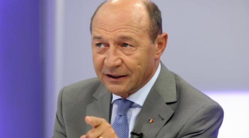 Băsescu îl critică pe Iohannis că dă rateuri, după ce şi el a făcut la fel