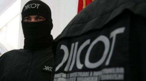 Ce a rostit, în arabă,  „tânărul jihadist“ din Craiova înainte să intre la audieri. Îşi dorea să devină martir al Statului Islamic 
