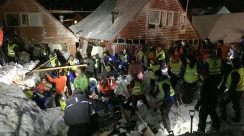 Norvegia: Avalanșă cu nouă răniți și haos total