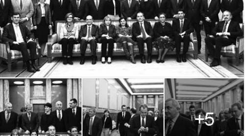 Dacian Cioloș ne urează un an bun și frumos și ne oferă fotografii alb-negru cu membrii Guvernului
