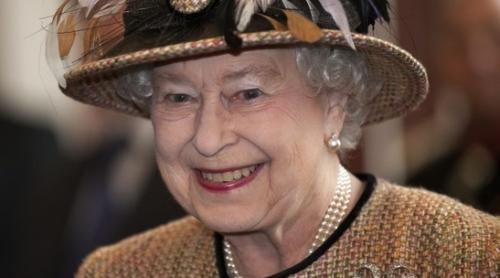 Regina Elisabeta a II-a a oferit distincţii pentru personalităţile sportului britanic