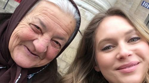 Selfie cu un român al străzii în Paris. Tanti Lenuța, 62: „Lumea îmi dă mai mulți bani pentru că sunt bătrână”