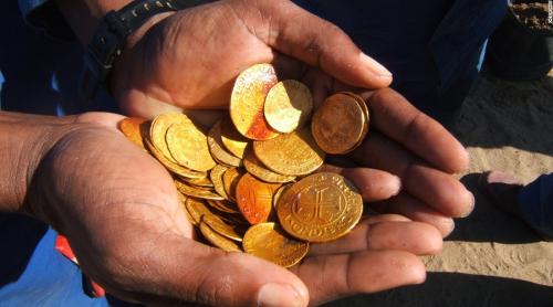 Comoara corabiei din deșert. Mii de monezi de aur, descoperite la bordul epavei Bom 