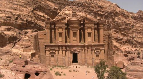 Descoperire uriașă în Iordania. O structură imensă, de 2.700 de metri pătrați, stă îngropată în nisip