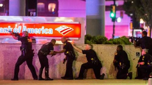 11 polițiști au fost împușcați, dintre care cinci mortal, într-o ambuscadă, în Dallas, Texas (VIDEO)
