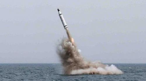 Coreea de Nord incepe construcția unui submarin purtător de rachete balistice