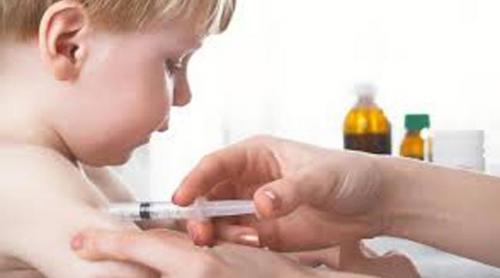 120 de doze de vaccin hexavalent, cumpărate de urgenţă