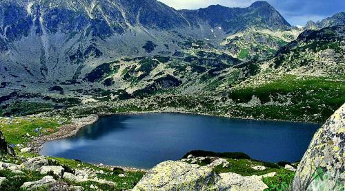 Redescoperă România. Lacul Bucura - cel mai mare lac glaciar din Carpați