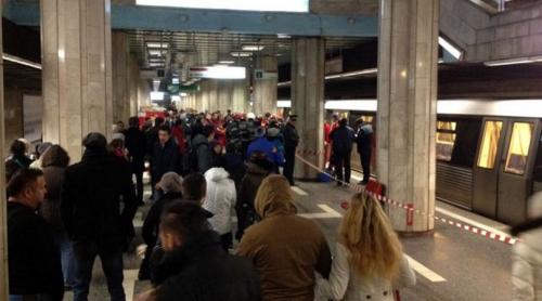 Tragedie la metrou. Un bărbat de 40 de ani a murit, după ce a căzut pe scări în staţia Păcii