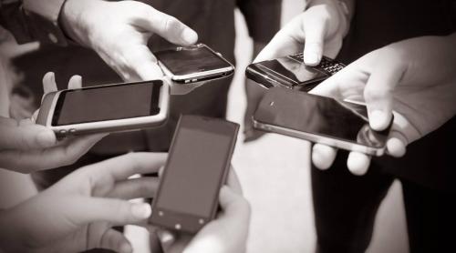 Poliţia AVERTIZEAZĂ: atenţie la vulnerabilităţile telefoanelor mobile!