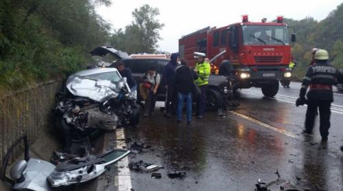 Accident în lanț pe DN 1, din cauza ceții: Doi morți și un rănit, patru mașini implicate, trafic îngreunat