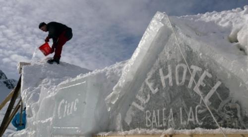 La Bâlea se deschide Hotelul de gheaţă