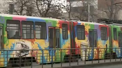Va tentează? -Tramvaie pictate cu graffiti pe una dintre cele mai aglomerate linii din București 