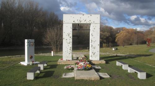 Cehii și slovacii nu și-au uitat frontieriștii. Lideri comuniști, anchetați pentru uciderea a 5 est-germani (GALERIE FOTO)