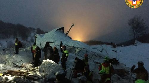Indolenţa autorităţilor ucide! Directorul hotelului înghiţit de avalanşa din Apenini ceruse sprijin cu o zi înainte