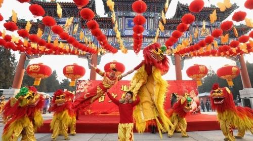 Anul Nou Chinezesc. Cum se anunţă Anul Cocoşului de Foc